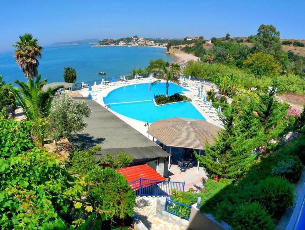 Hotel Golden Sun ฟีนีคุนตา ภายนอก รูปภาพ